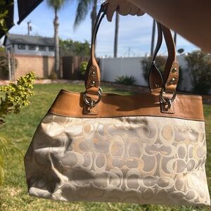 Coach Penelope Signature F15120 Cream & Beige Tote/Shoulder Purse
